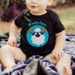 Bio-Babystrampler mit Schaf-Motiv „Wooly Cute“ in Weiß, Natural oder Schwarz – 100 % Baumwolle3