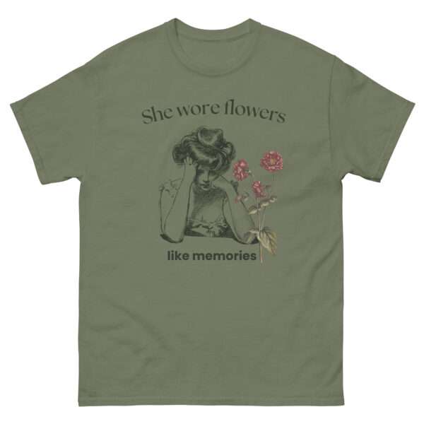 Unisex-Damen-T-Shirt „She wore flowers like memories“ (XS–3XL)